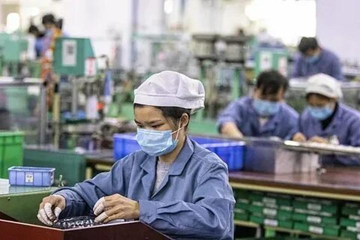 Chuyên gia Hotspot Matrix phân tích: Phương Oanh diện set đồ 50 và marketing video